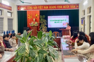 ẤM ÁP YÊU THƯƠNG TRONG CHƯƠNG TRÌNH KỶ NIỆM  NGÀY QUỐC TẾ PHỤ NỮ 8/3 TẠI TRƯỜNG TIỂU HỌC NAM ĐIỀN