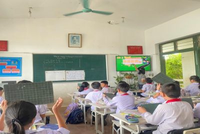 ỨNG DỤNG CÔNG NGHỆ THÔNG TIN- ĐỔI MỚI PHƯƠNG PHÁP, SỬ DỤNG KĨ THUẬT DẠY HỌC TÍCH CỰC TRONG GIẢNG DẠY