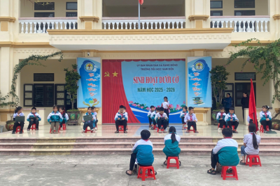 TRƯỜNG TIỂU HỌC NAM ĐIỀN TỔ CHỨC SINH HOẠT DƯỚI CỜ CHÀO MỪNG NGÀY THÀNH LẬP QUÂN ĐỘI NHÂN DÂN VIỆT NAM 22/12